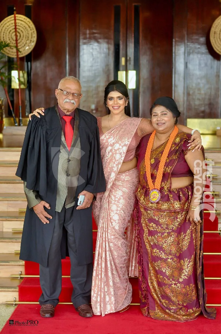 Heshani Liyadipita Family - with her father and mother