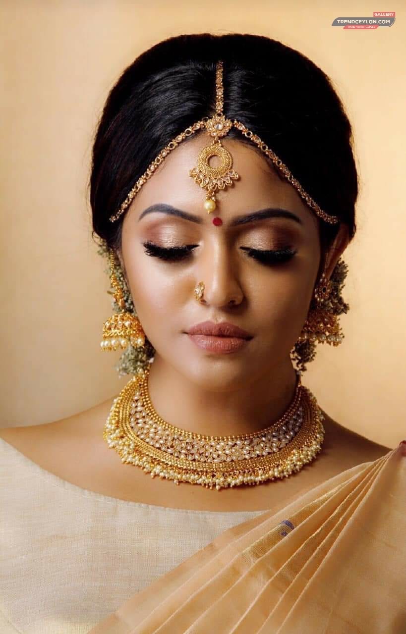 Beautiful Traditional Photoshoot of Gorgeous Baseer Sara