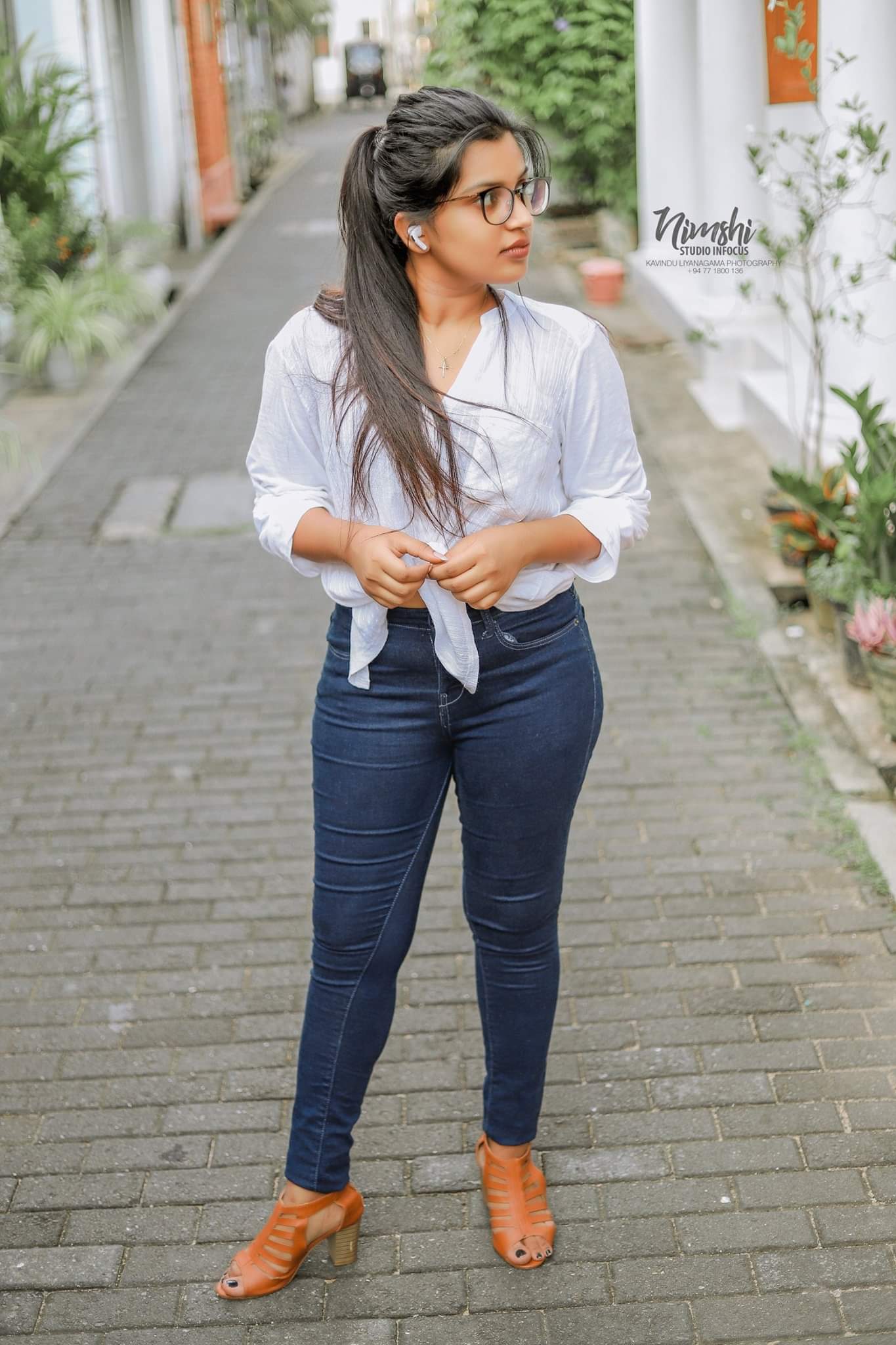 Sri Lankan Model Nimshi Ama Photoshoot in Jeans and Shirt