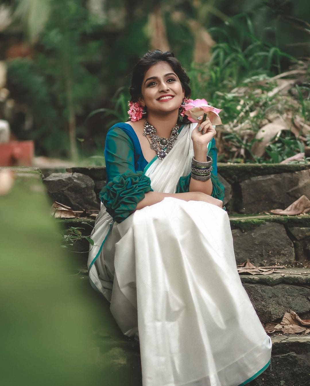 Remya Nambeesan Looks Stunning in Kerala Saree with green blouse