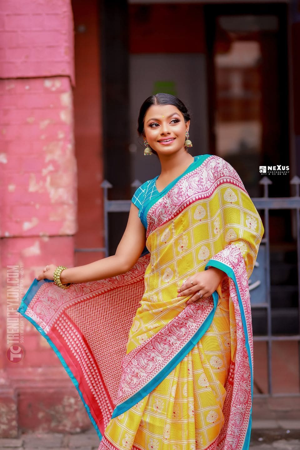 Sri Lankan Dancer Agasi Dewni looks gorgeous in Saree